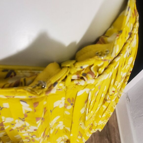 American Eagle Outfitters Floral Yellow Pleated mini-Skirt Size 8 Fully Lined - Picture 7 of 10